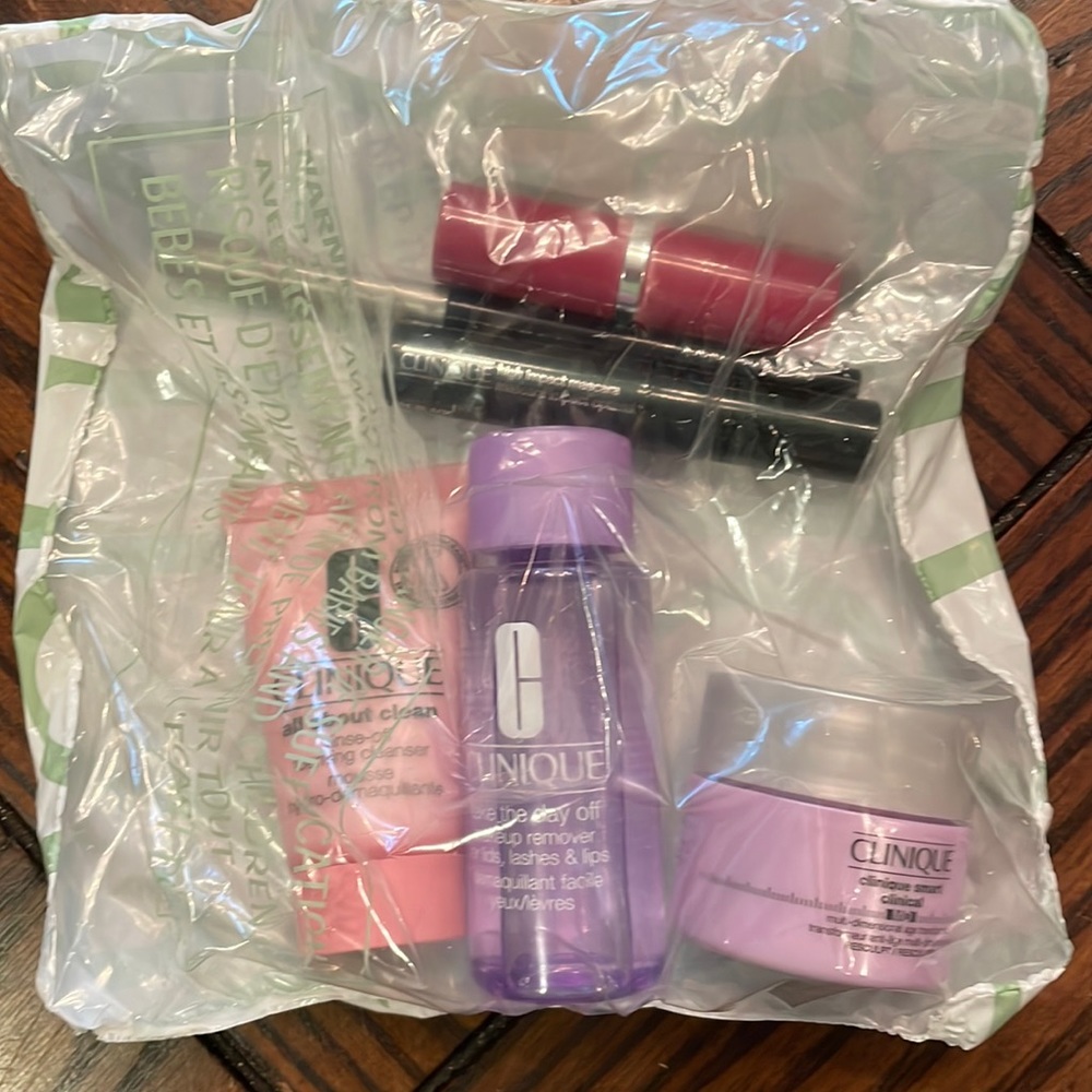 Clinique…TAKE THE DAY OFF, SMART CLINICAL MD RESCULPT, QUICKLINER, MASCARA, LIP